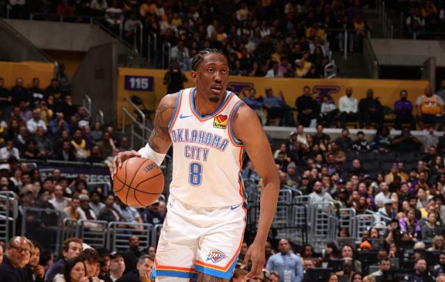 壹号娱乐-复出就发威!杰伦威关键6分制胜:雷霆拒绝湖人逆转