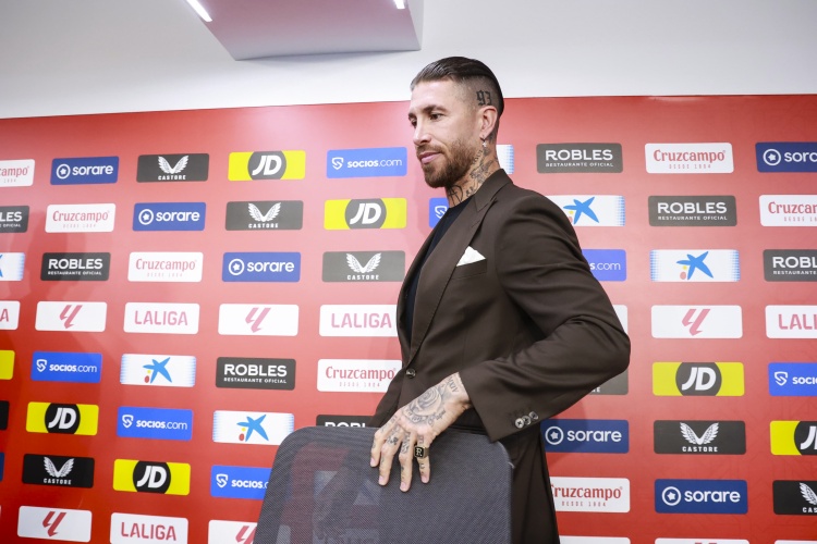 壹号娱乐APP-迈入不惑之年！马卡：40岁拉莫斯生涯29冠，下家不愁但也可能退役